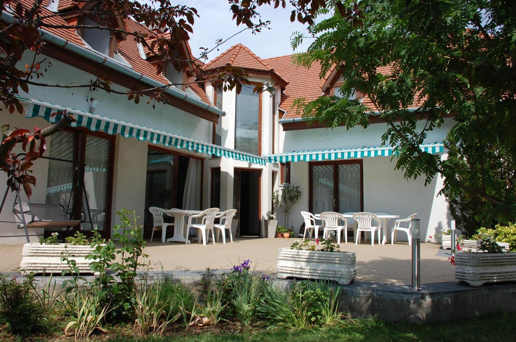 Emil Panzió Hotel Balatongyörök Exterior foto